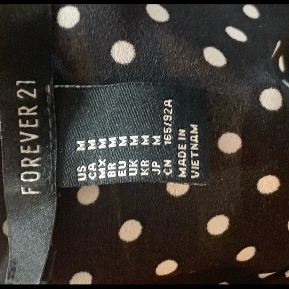 Forever 21 polka dot button down - Picture 2 of 4